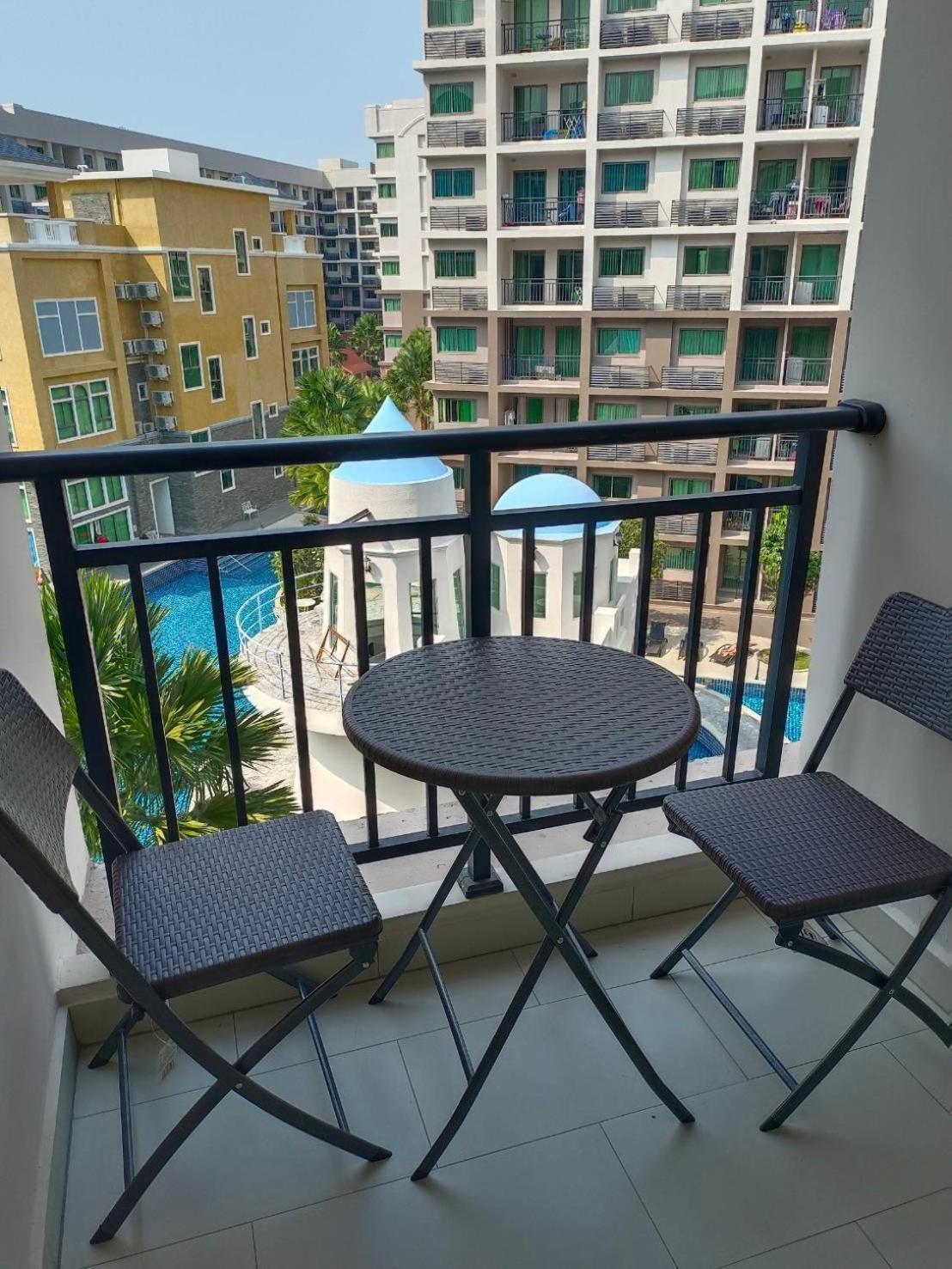 Arcadia Continental Pattaya Aparthotel Exterior photo